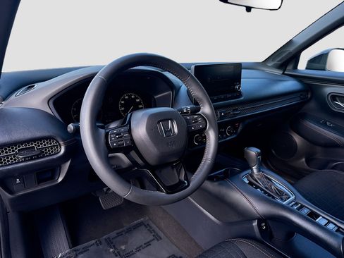 Used 2024 Honda HR-V Sport image 9