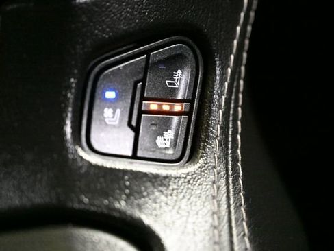 Used 2019 Chevrolet Suburban Premier AWD/4WD image 31