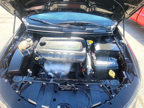 Used 2016 Chrysler 200 Limited image 25