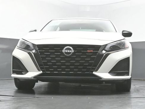Used 2023 Nissan Altima 2.5 SR FWD image 49