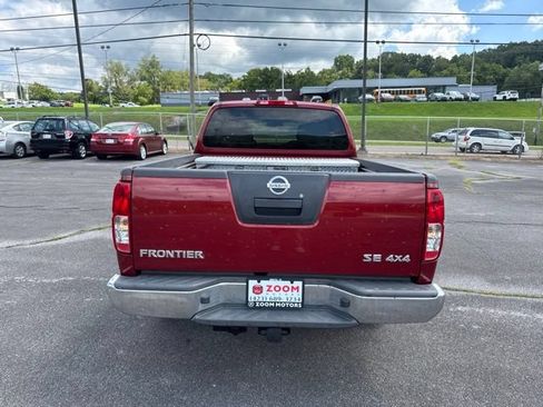 Used 2007 Nissan Frontier SE w/ SE Value Truck Pkg AWD/4WD image 7