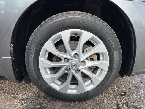 Used 2017 Nissan Sentra SV w/ Style Package image 31