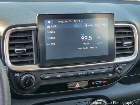 Used 2021 Hyundai Venue SE FWD image 19