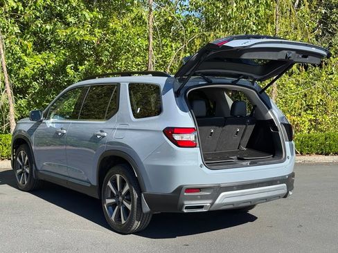 Certified 2023 Honda Pilot Touring image 35