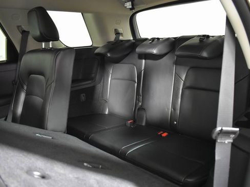 Certified 2024 Nissan Pathfinder SL image 30