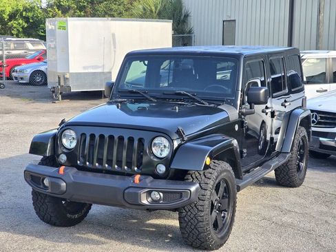 Used 2012 Jeep Wrangler Unlimited Sahara w/ Connectivity Group image 3