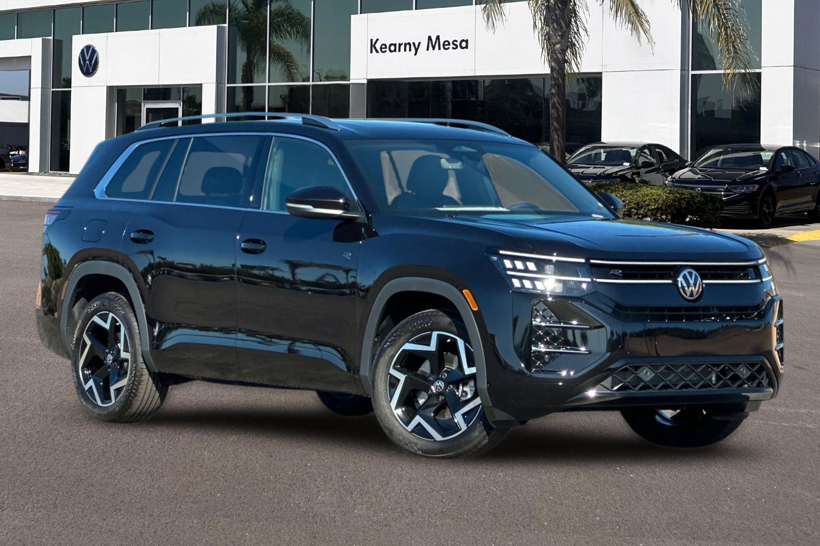 New 2027 Volkswagen Atlas SEL R-Line AWD/4WD image 2
