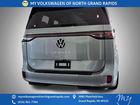 New 2025 Volkswagen ID. Buzz Pro S image 23