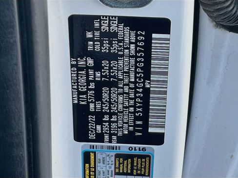 Certified 2023 Kia Telluride EX w/ EX Captain's Chair Package FWD image 14
