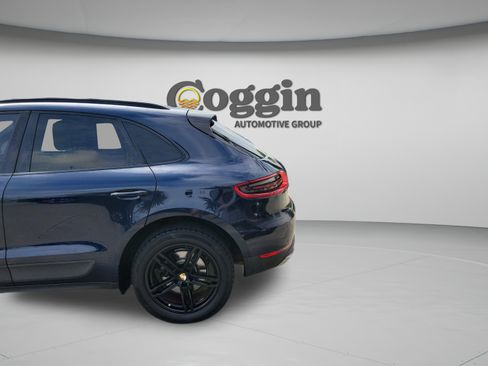 Used 2017 Porsche Macan AWD/4WD image 29