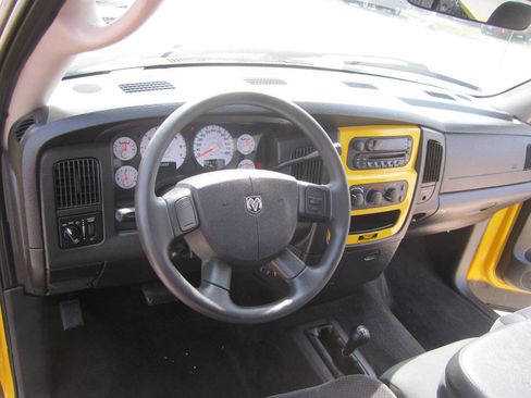 Used 2005 Dodge Ram 1500 Truck SLT w/ Rumblebee Group image 8