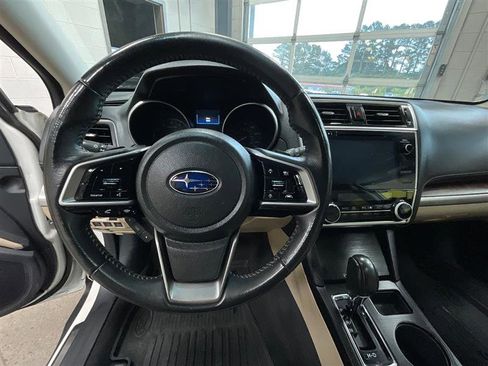 Used 2018 Subaru Outback 2.5i Limited AWD/4WD image 15