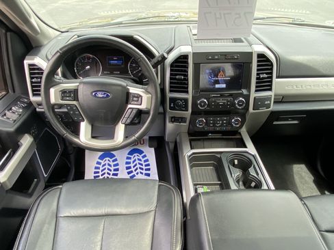 Used 2021 Ford F250 Lariat image 9