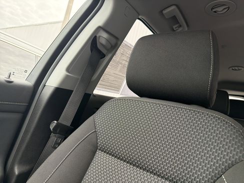 Used 2020 GMC Acadia SLE w/ Driver Convenience Package image 19