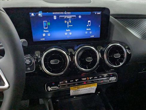 Used 2025 Mercedes-Benz GLA 250 GLA 250 image 11