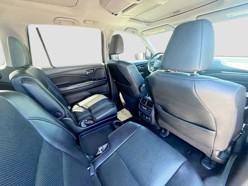 Certified 2022 Honda Pilot Elite image 30
