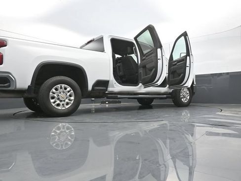Used 2025 Chevrolet Silverado 2500 LT AWD/4WD image 59