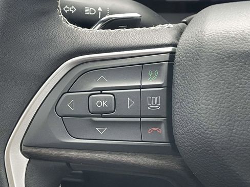 New 2026 Jeep Grand Cherokee Limited w/ Luxury Tech Group II AWD/4WD image 30