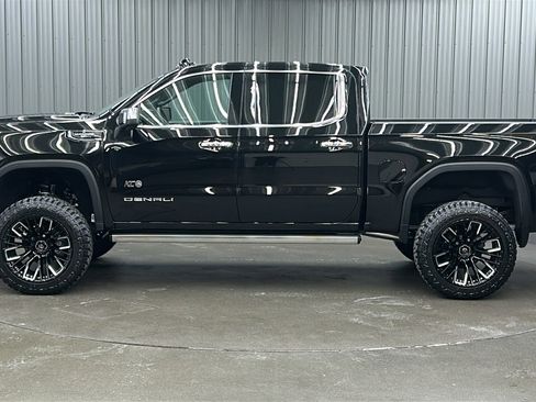 Used 2025 GMC Sierra 1500 Denali Ultimate image 2
