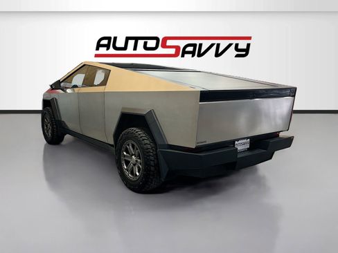 Used 2024 Tesla Cybertruck AWD Crew Cab image 5