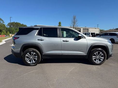 Used 2025 Chevrolet Equinox LT FWD image 7
