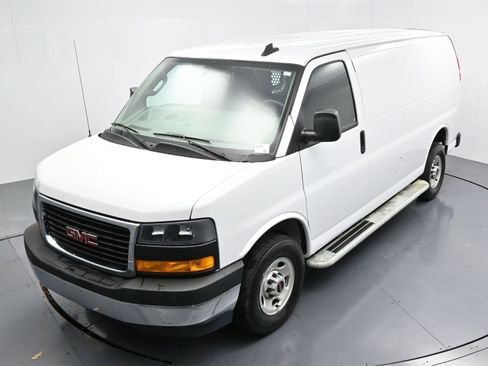 Used 2024 GMC Savana 2500 w/ Driver Convenience Package image 32