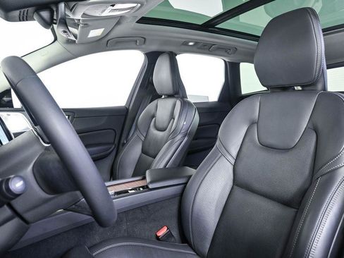Used 2024 Volvo XC60 B5 Ultimate AWD/4WD image 7