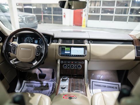 Used 2017 Land Rover Range Rover HSE image 14