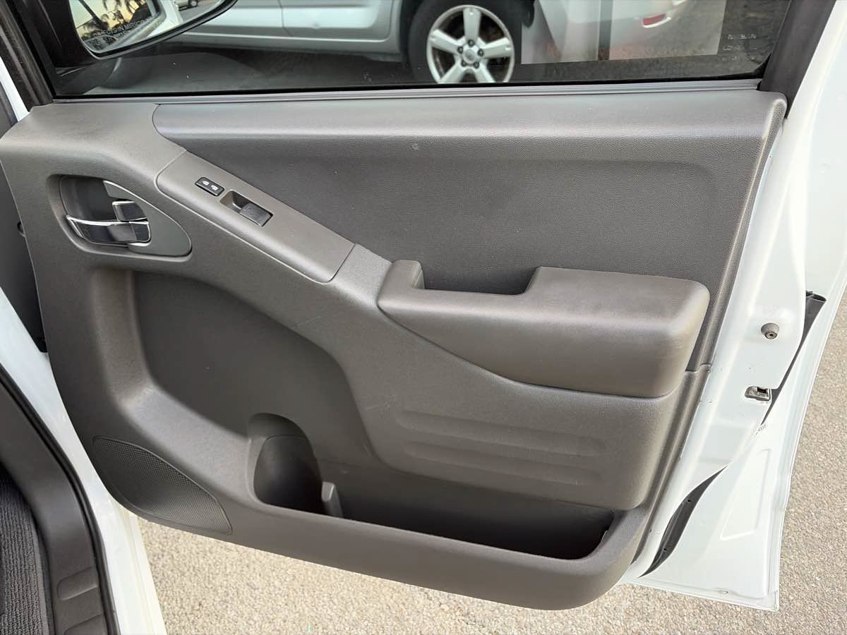 Used 2019 Nissan Frontier SV RWD image 16