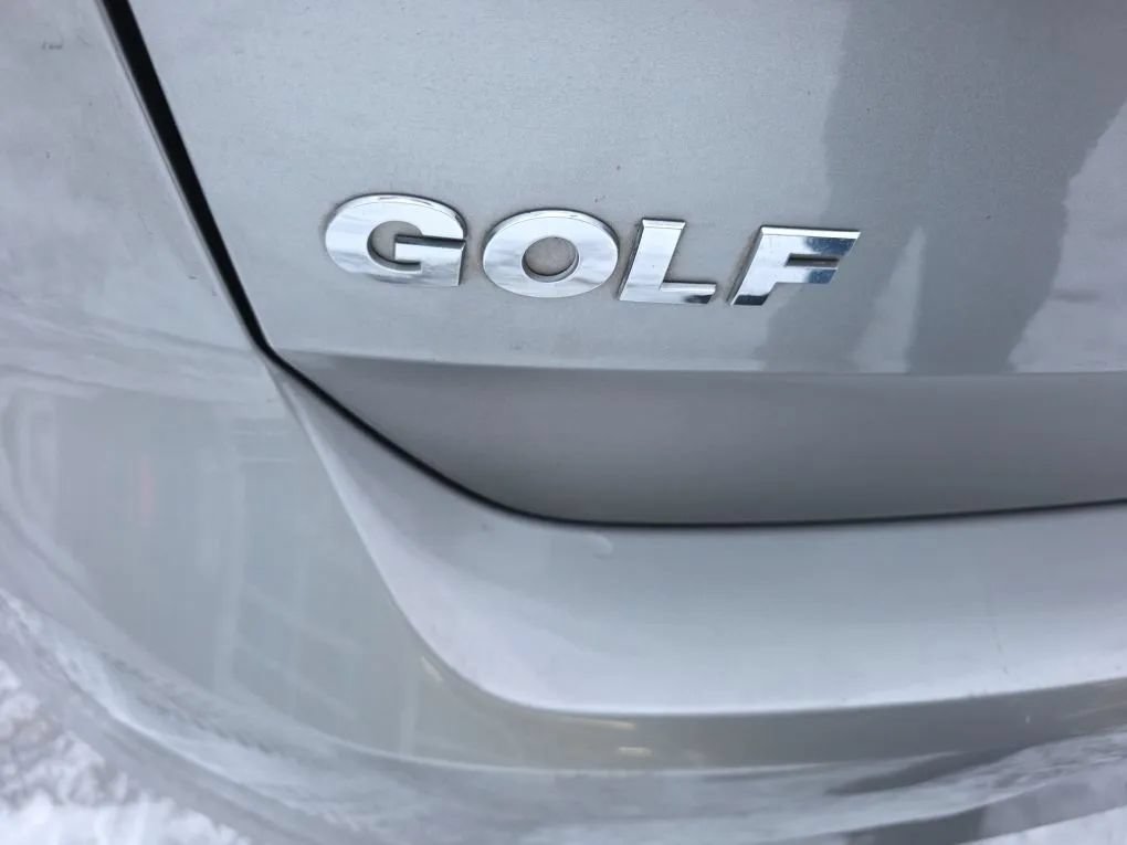 Used 2016 Volkswagen Golf S FWD image 15