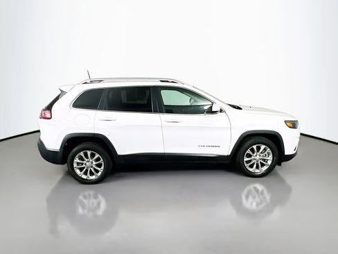 Used 2019 Jeep Cherokee Latitude w/ Cold Weather Group image 8