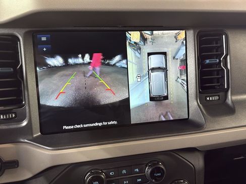 Used 2024 Ford Bronco Wildtrak image 19