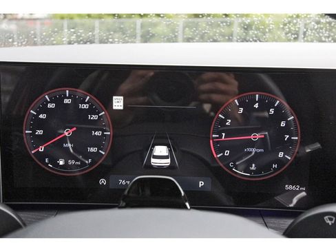 Used 2025 Hyundai Santa Fe Limited AWD/4WD image 18