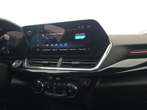 New 2026 Chevrolet Trax RS w/ Sunroof Package image 18