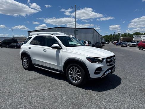 Used 2025 Mercedes-Benz GLE 450 4MATIC image 3