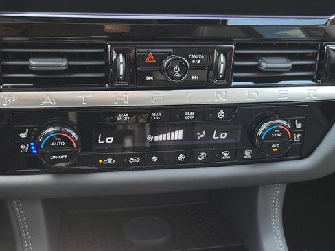 New 2026 Nissan Pathfinder Platinum FWD image 24