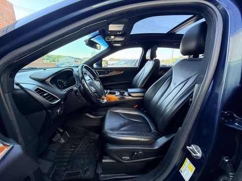 Used 2017 Lincoln MKX Select AWD/4WD image 8