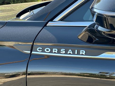 Used 2025 Lincoln Corsair FWD w/ Equipment Group 101A image 29