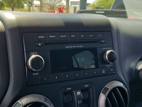 Used 2015 Jeep Wrangler Unlimited Sport w/ Quick Order Package 24S image 21