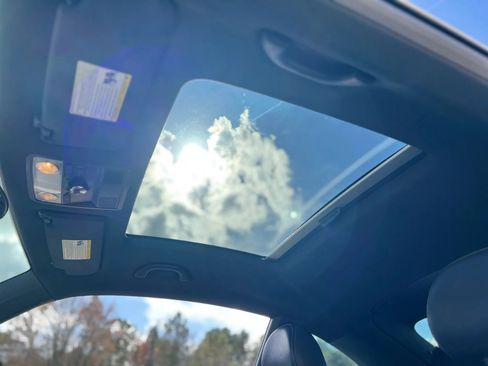 Used 2013 Volkswagen Beetle 2.5 image 16