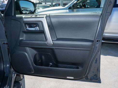 Used 2024 Toyota 4Runner Limited AWD/4WD image 12