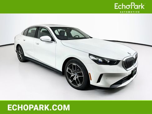 Used 2026 BMW 530i xDrive AWD/4WD image 1