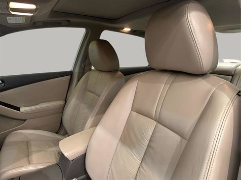 Used 2011 Nissan Altima 2.5 SL w/ 2.5SL Pkg FWD image 12