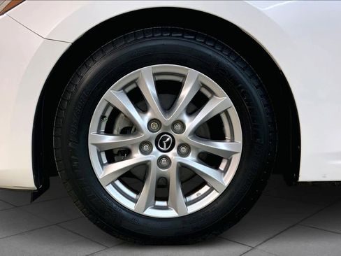 Used 2016 MAZDA MAZDA3 i Touring image 10