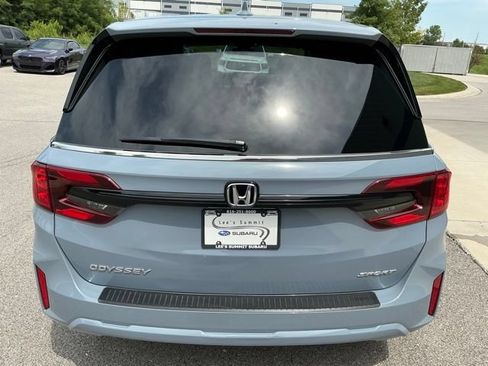 Used 2025 Honda Odyssey Sport-L image 4