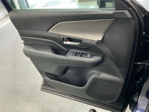 Used 2024 Toyota Grand Highlander AWD image 51