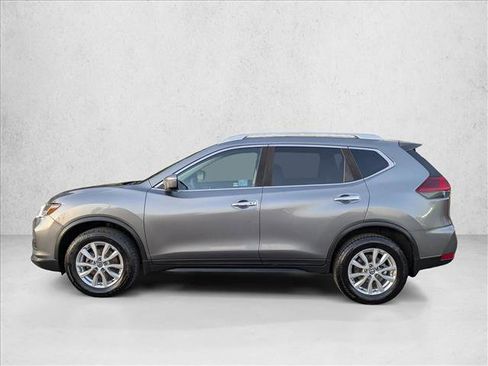 Used 2018 Nissan Rogue SV image 9