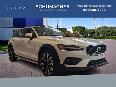 New 2026 Volvo V60 B5 Cross Country Ultra w/ Protection Package Premier image 1
