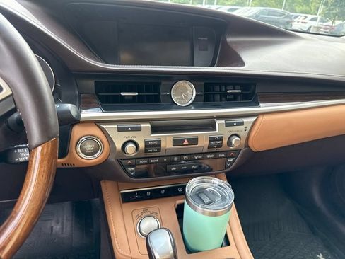 Used 2016 Lexus ES 350 FWD image 3