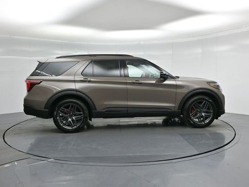 Used 2026 Ford Explorer ST-Line w/ ST-Line Street Pack RWD image 31